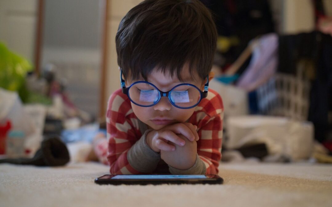 Navigating Screen Time as a Parent: A Mother’s Advice for Finding Balance